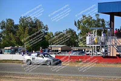 media/Sep-29-2024-24 Hours of Lemons (Sun) [[6a7c256ce3]]/StartFinish (245p-330p)/